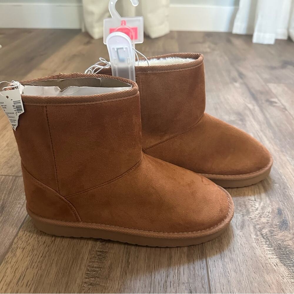 NWT!! Children’s Place Faux Fur Winter Boots, Chestnut, Size 6